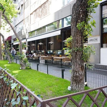 Soho Apart Hotel Yerevan Bagian luar foto