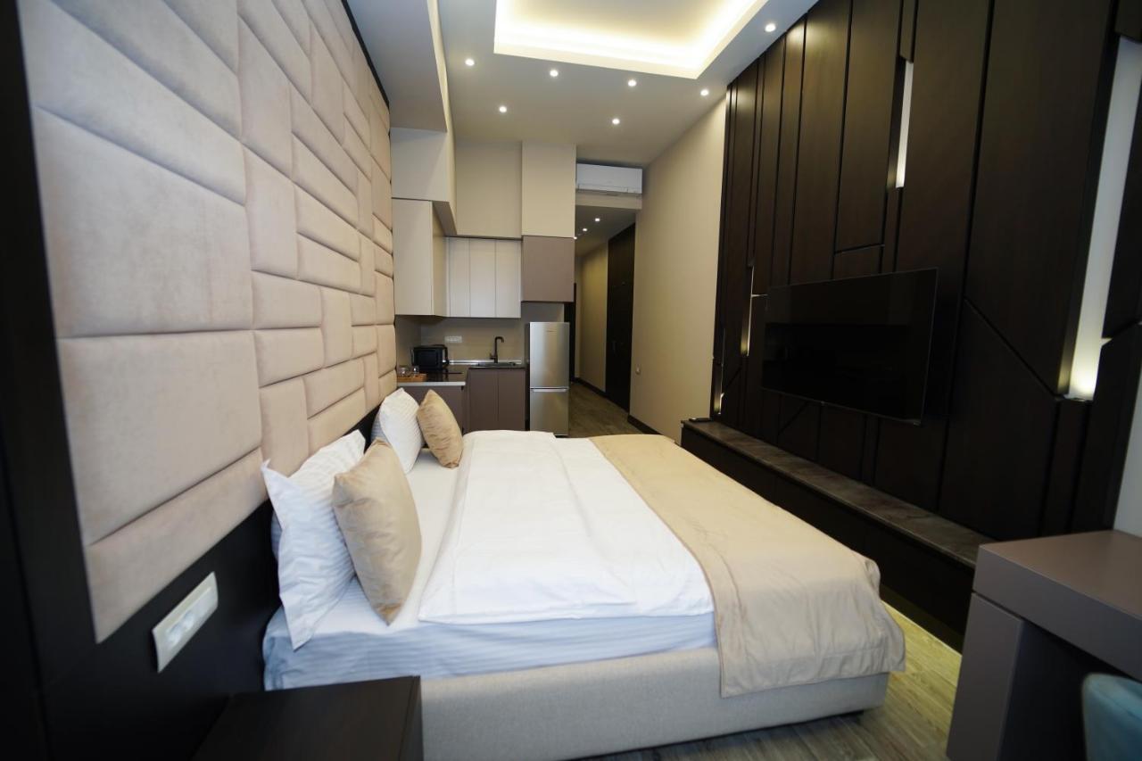 Soho Apart Hotel Yerevan Bagian luar foto