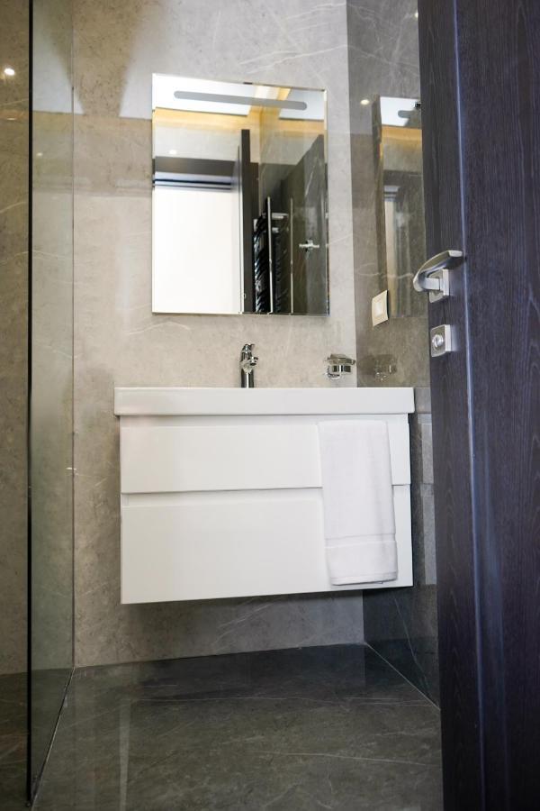 Soho Apart Hotel Yerevan Bagian luar foto