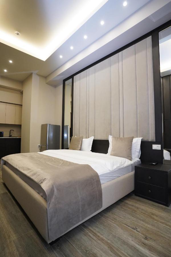 Soho Apart Hotel Yerevan Bagian luar foto