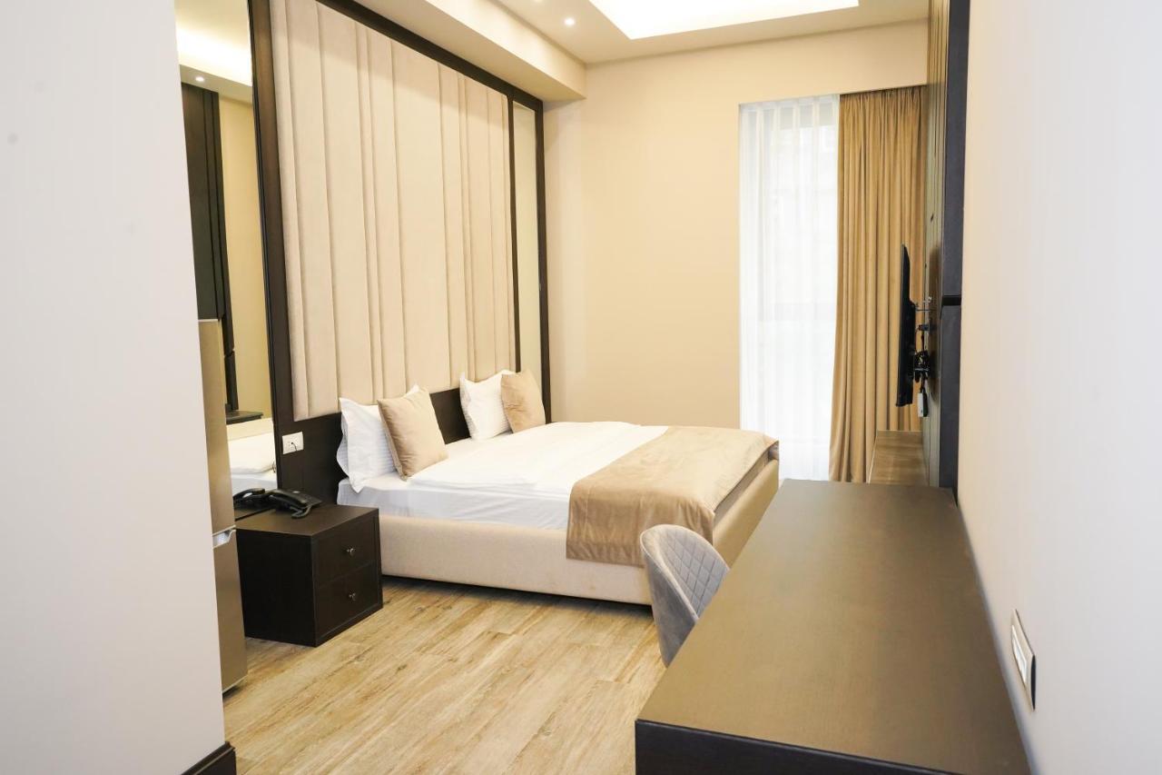 Soho Apart Hotel Yerevan Bagian luar foto