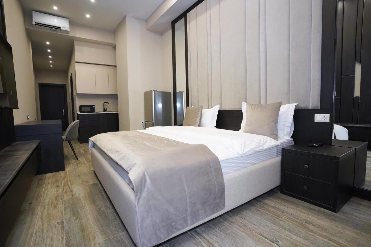 Soho Apart Hotel Yerevan Bagian luar foto