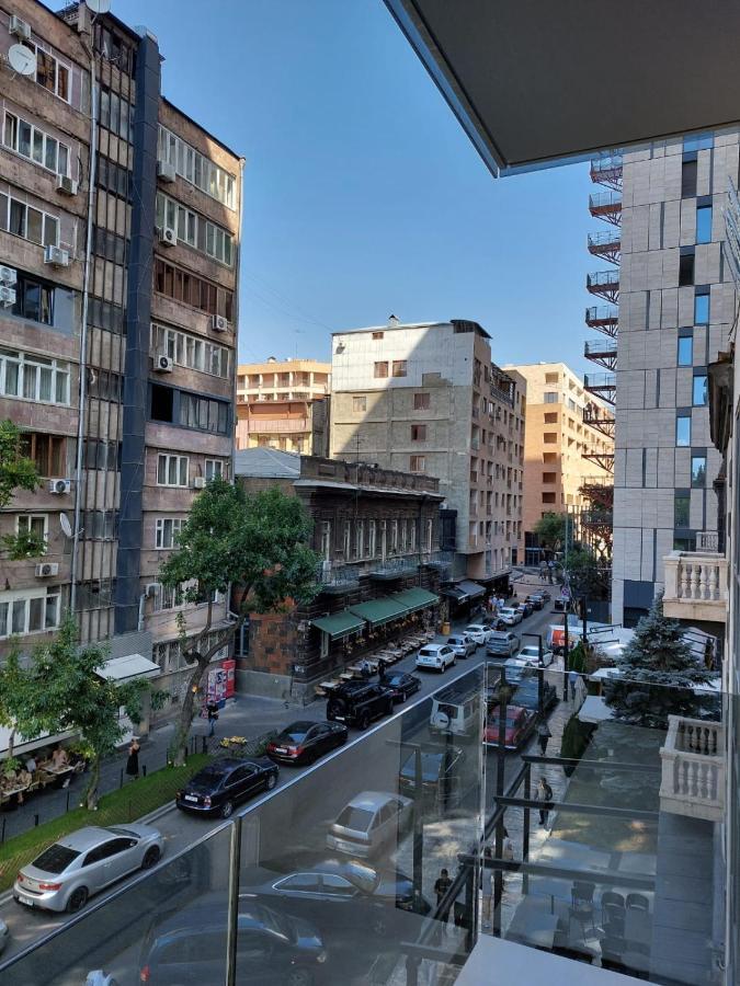 Soho Apart Hotel Yerevan Bagian luar foto