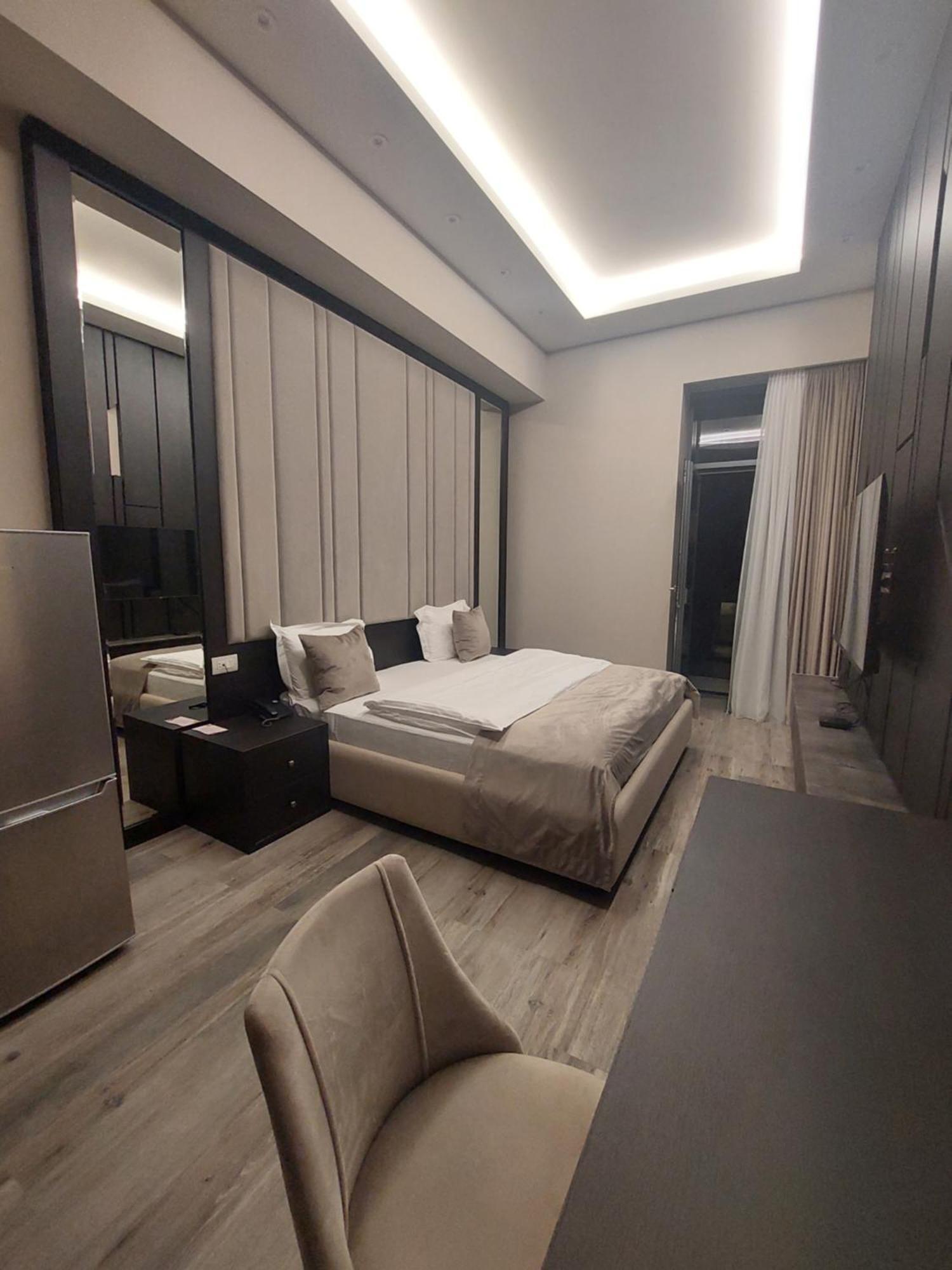 Soho Apart Hotel Yerevan Bagian luar foto